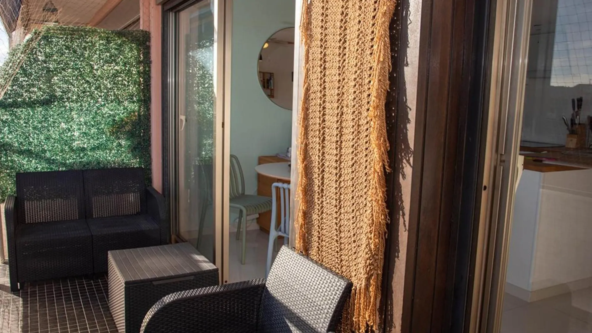 Studio Avec Terrasse, Centre Ville, Climatisation, Parking - Fr-1-803-86 Le Lavandou 0*,