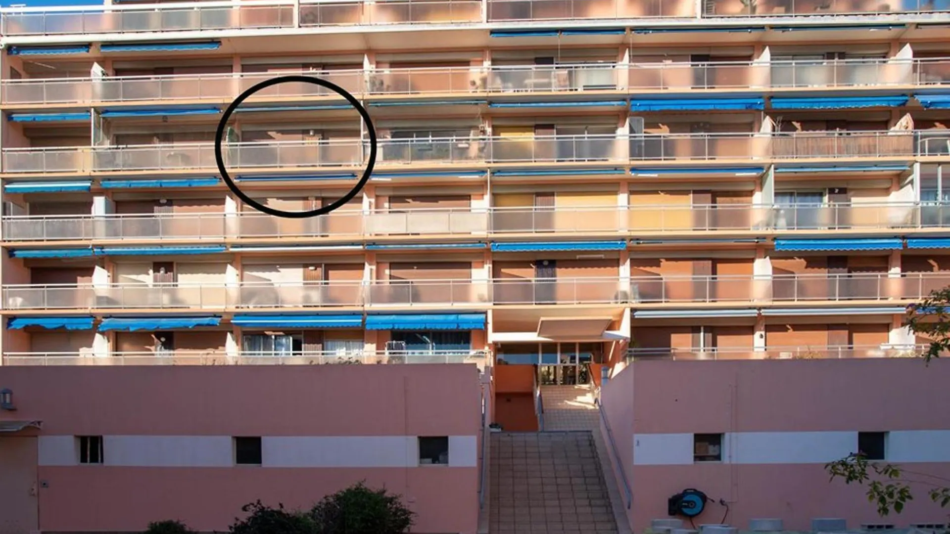 Apartman Studio Avec Terrasse, Centre Ville, Climatisation, Parking - Fr-1-803-86 Le Lavandou Franciaország