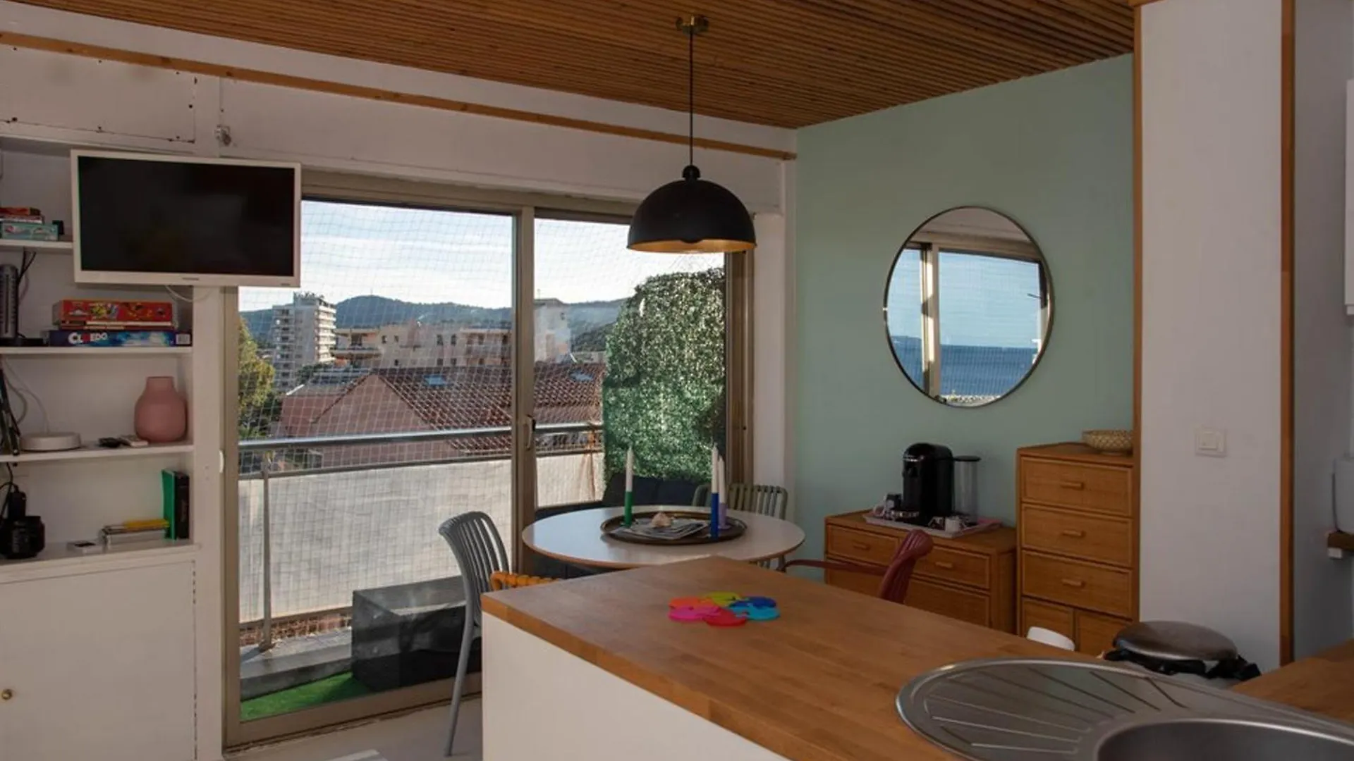 Studio Avec Terrasse, Centre Ville, Climatisation, Parking - Fr-1-803-86 Le Lavandou